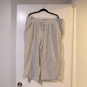 JM Collection gauze pant in oatmeal with functional pockets 2x